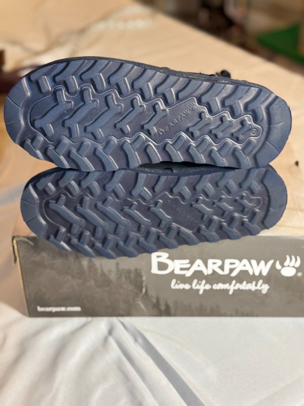 Bearpaw Navy Twin Buckled Clara Boots with Fuzzy Lining. New in Box Women's 10 - Picture 7 of 10